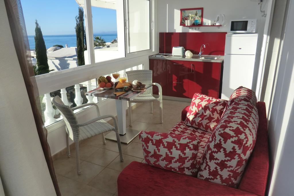 Apartments Gina Y Vista Oceano بويرتو ذيل كارمين المظهر الخارجي الصورة